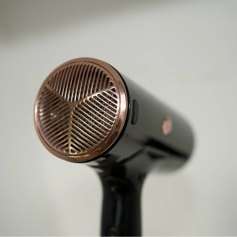 T3 Cura Luxe Professional Ionic Hair Dryer‎ with Auto Pause Sensor Black